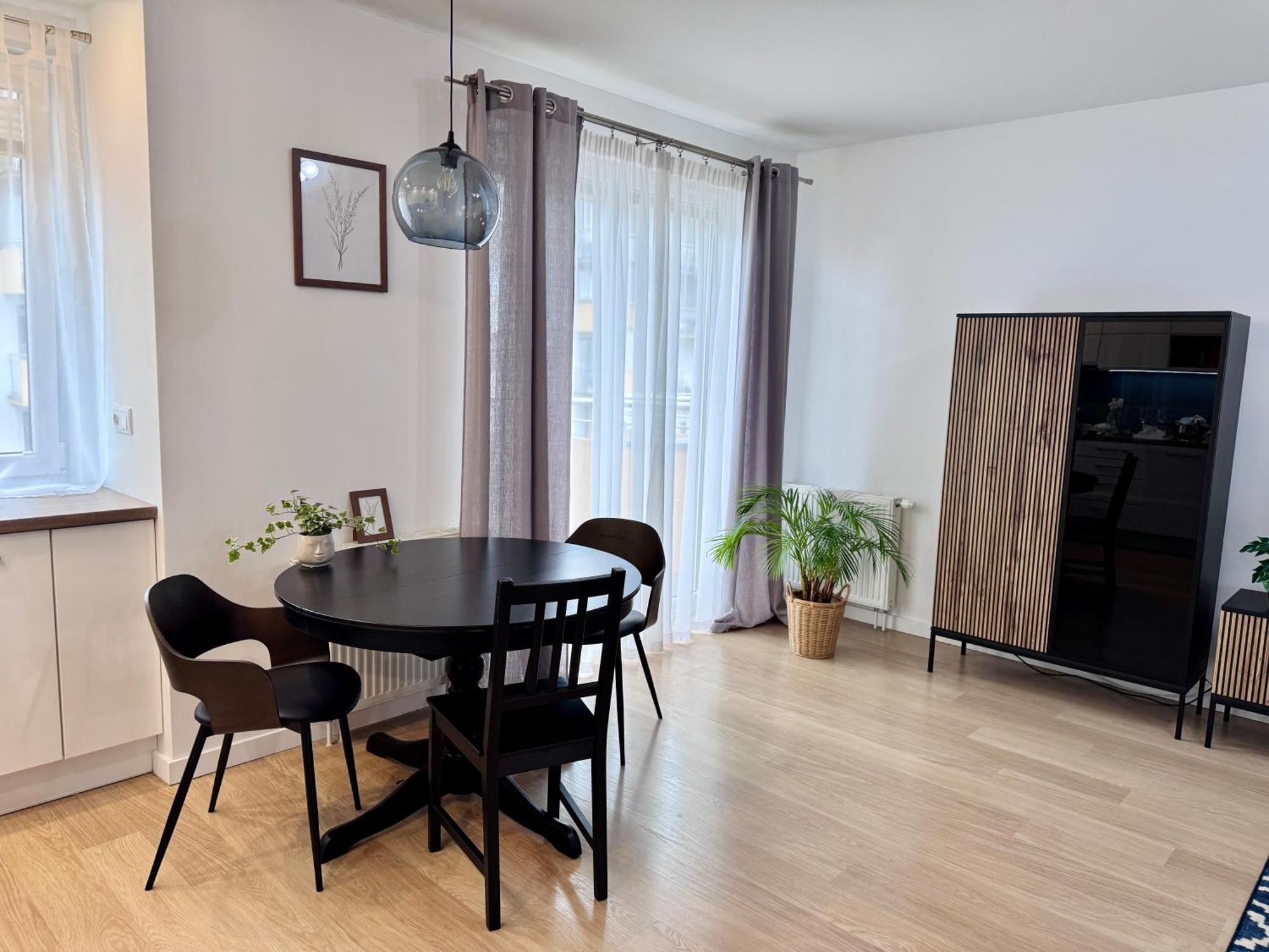 C- Home4U - Apartment With A City View Close To Aquapark, Parking In Secured Area 크라쿠프 외부 사진